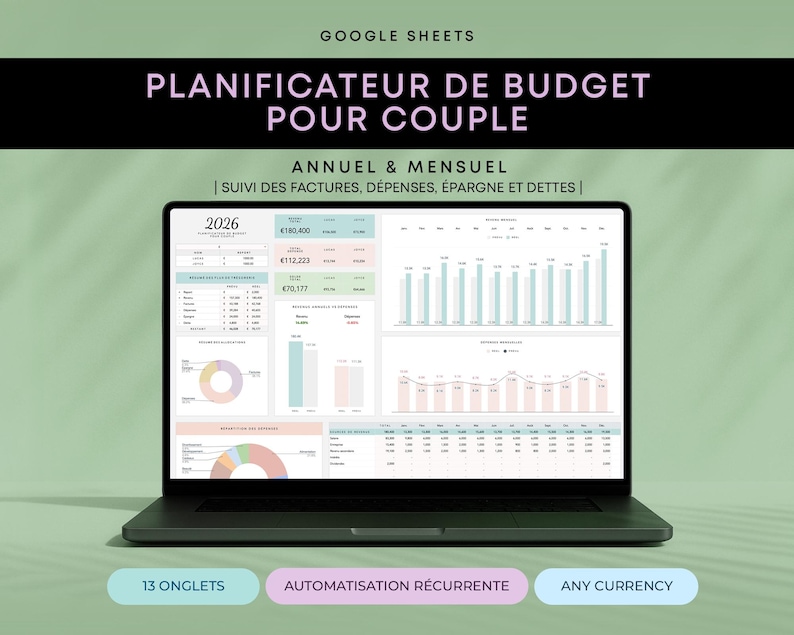 May include: A laptop screen showing a Google Sheets budget planner for couples. The display includes financial data, charts, and the year "2026." The banner at the top reads "PLANIFICATEUR DE BUDGET POUR COUPLE." Below are the words "ANNUEL & MENSUEL."