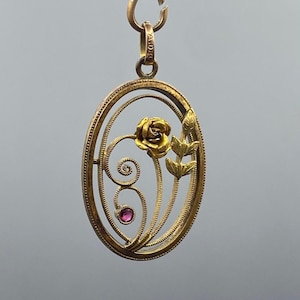 Colgante antiguo victoriano relleno de oro rosa, elaborado a mano a partir del siglo XIX.