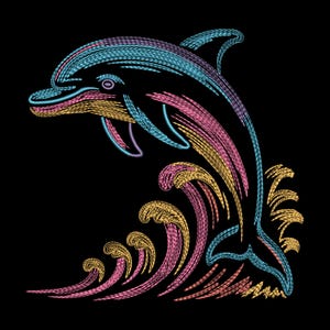 Pode incluir: Ilustração colorida de um golfinho saltando para fora da água sobre um fundo preto. O golfinho é representado em tons de azul, rosa e amarelo, com as ondas em tons semelhantes. A obra de arte tem uma aparência texturizada, semelhante ao bordado.