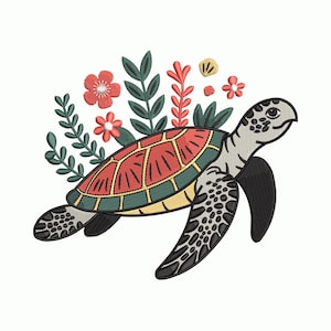 Peut inclure: Broderie d'une tortue de mer avec une carapace rouge et verte, entourée de fleurs rouges et de feuillage vert. La tortue a des nageoires noires et une tête grise avec des taches noires. Un motif décoratif.
