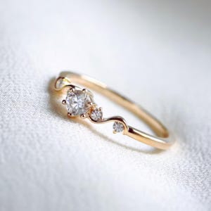 Bague de promesse délicate en moissanite | Or vermeil 18 carats, argent 925