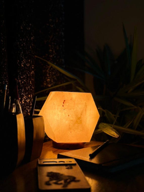Himalayan Salt Lamp Ambiance .