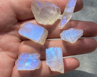 Gorgeous Moonstone - Ethereal Blue Flash Crystal , Blue Flash Rough Stone - Intuition Gem - Raw Moonstone Specimen
