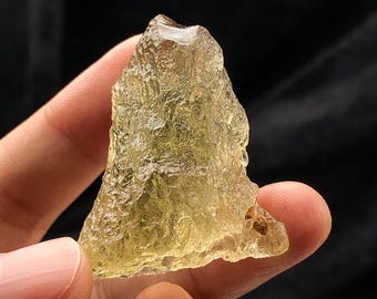 Libyan Desert Glass Meteorite , Cosmic Golden Glass Specimen , Authentic Space Rock , Collector's Celestial Treasure