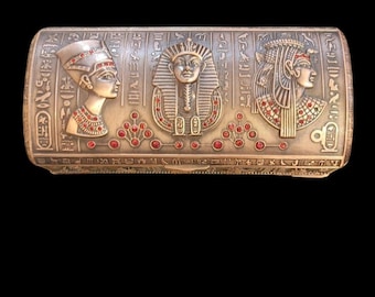 【ラ・シヌーズ】古代エジプトデザイン　ジュエリーボックス　彫刻　アンティーク 古代エジプトのファラオ風の宝箱 石と天然色で作られたエジプトの宝箱