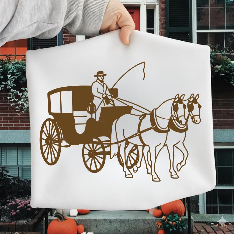 Puede incluir: Tela blanca con una ilustraci&oacute;n marr&oacute;n de un carruaje tirado por caballos. El carruaje tiene un conductor y es tirado por dos caballos. El dise&ntilde;o es de estilo vintage.