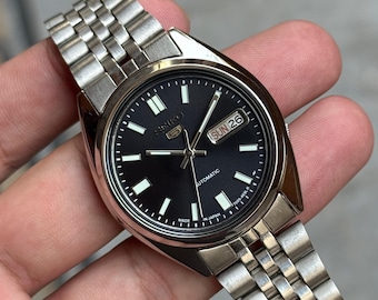 Reloj Seiko 5 automático vintage • Esfera con efecto rayos de sol, acero inoxidable