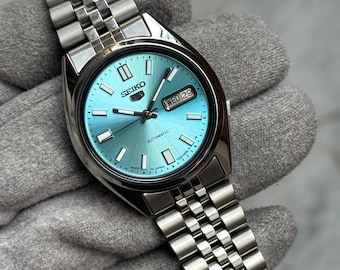 Vintage Seiko 5 Automatic Watch • Men's Stainless Steel Wristwatch