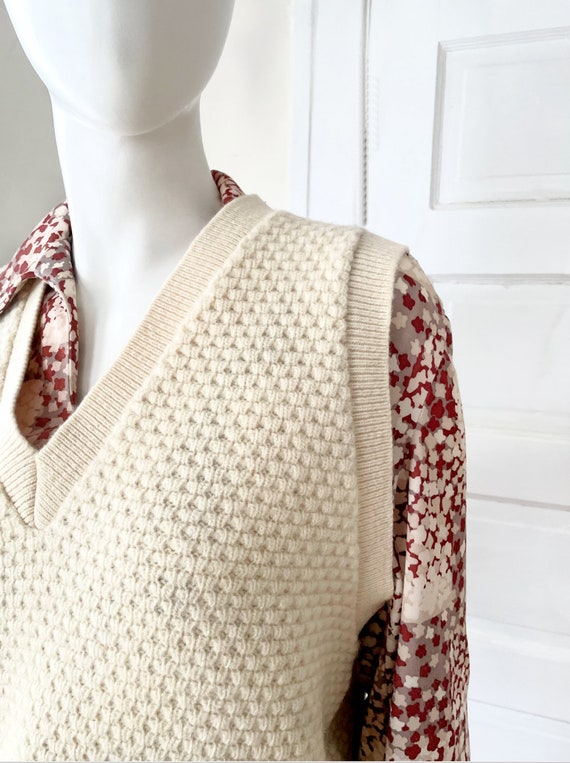 SALE Vintage 1970s Wool Knit Sweater Vest size Me… - image 3