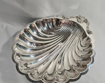 Vintage English Silver Mfg Corp MRR 16" Shell Silverplate Serving Bowl