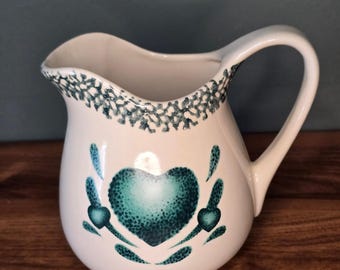 Vintage Grön Hjärta Spongeware Keramikkanna Lantlig Bondgårdsinredning