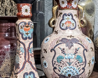 Vintage handbemalte Macau Porzellanvase und passender Kerzenhalter im Set