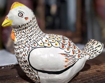 Tonala inspirierte Keramik Hen Figur, handbemalte Volkskunst Huhn