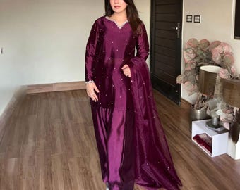 Traje de seda púrpura real de 3 piezas / Farshi Shalwar Kameez / Vestido de diseñador pakistaní / Atuendo formal para bodas y Eid