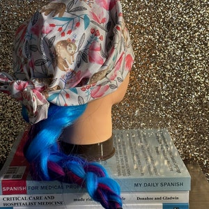Ladies Scrub cap Sloth and Flowers