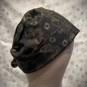 Ladies Scrub cap Halloween Gold Skulls Glitter