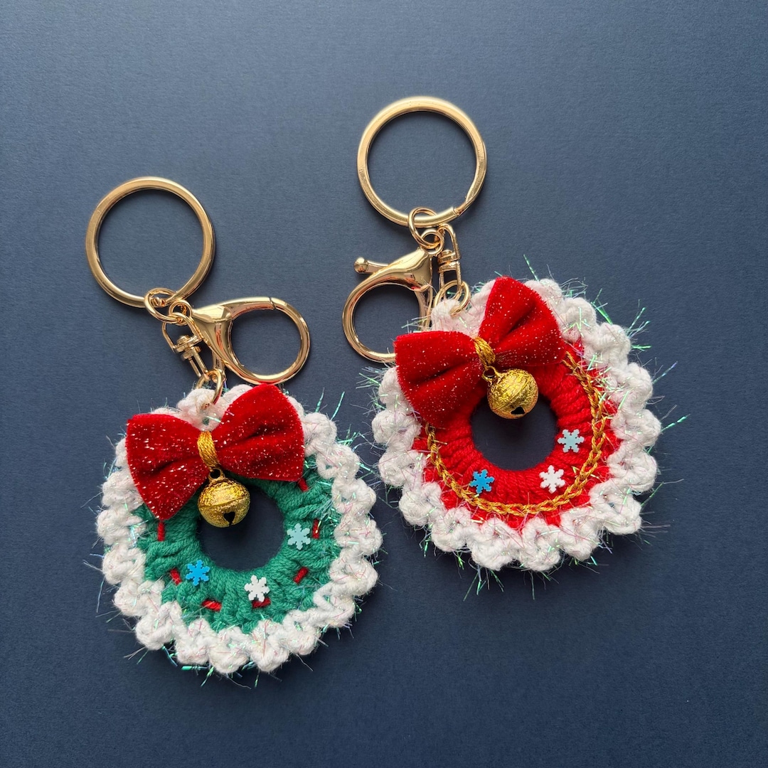 Small Crochet Key Rings Handmade Crochet Christmas Wreath Keychain, Mini Holiday Bag Charm ...