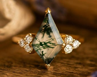 Anillo de compromiso de ágata musgosa, anillo de ágata musgosa en forma de cometa con detalles de diamantes, anillo de bodas único con piedra preciosa verde, anillo de oro de inspiración vintage.