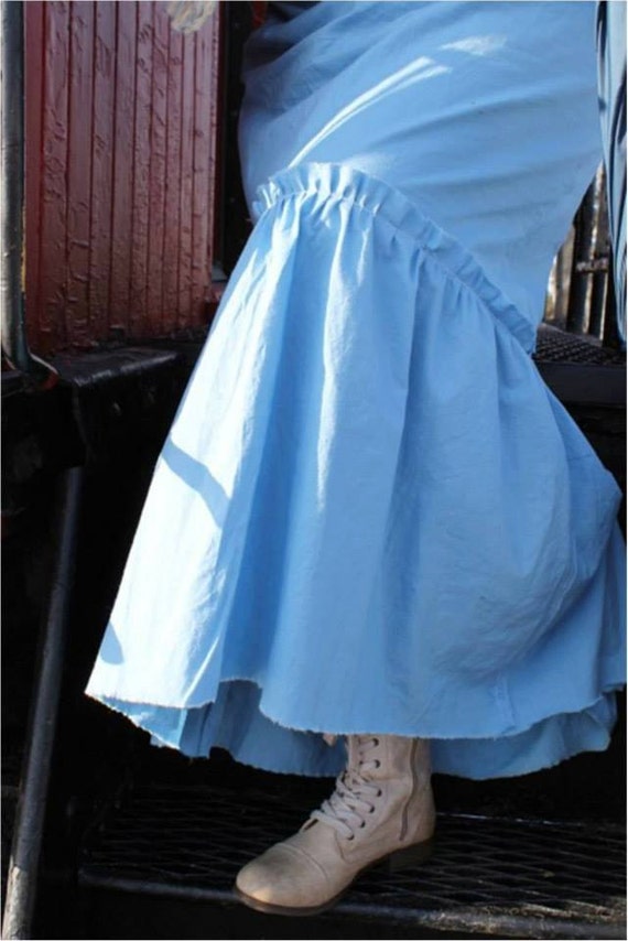 Going to St Louis of Elegance in Time blue mermaid skirt