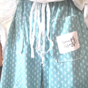add pockets to your bloomers or pantaloons