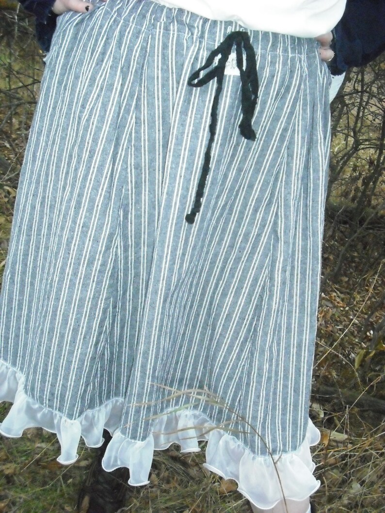 A Shabby Ladies Retro 1940/'s style skirt from the Copper and Twigs line by Tina-rie Studio