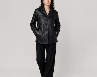 Chaqueta de piel de cordero negra para mujer - Estilo motociclista
