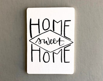 Aimant pour réfrigérateur en bois Home Sweet Home, écriture noire | Cadeau de pendaison de crémaillère | Cadeau de mariage