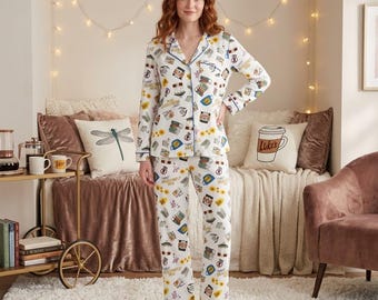Gilmore Girls Christmas Pajama Set, Cozy Loungewear Top & Elastic-Waist Bottoms, Warm Holiday Sleepwear Gift