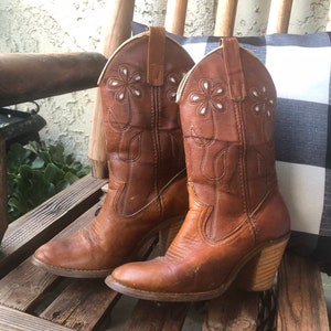 1950s-1960s Leather Boots Cowgirl Ankle Riding Heels Floral by Acme // 5.5 US Size 5 1/2