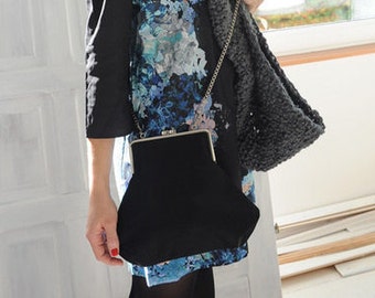 Kiss lock black bag/Clutch Bag with Chain
