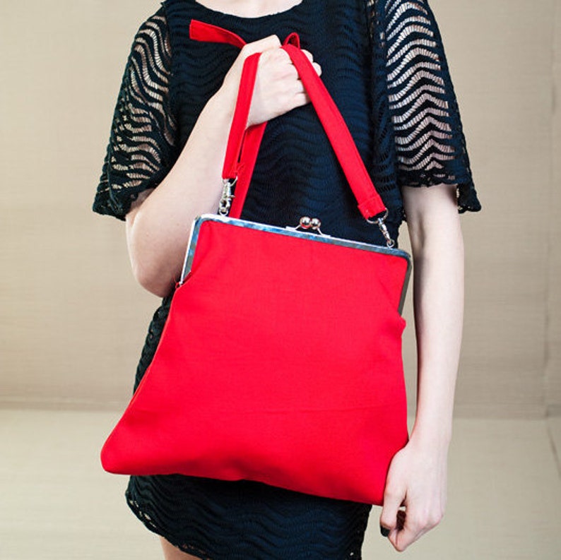 kiss lock red bag/Clutch Bag/shoulder bag/metal frame bag/purse/cross body bag image 2