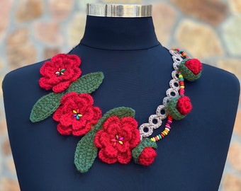Floral Crochet Jewelry, Beaded Necklace, Crochet Bip Necklace, Crochet Necklace, Fiber Necklace, Red ,Green