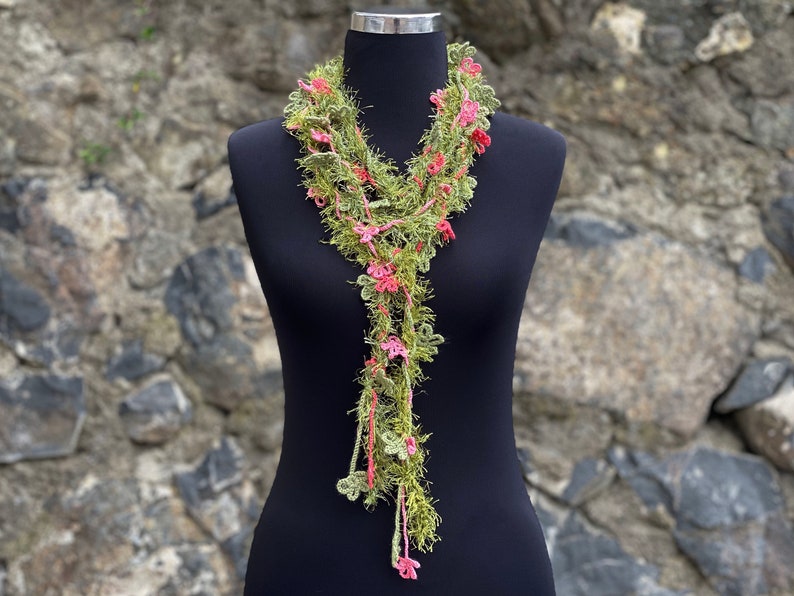 Flower Crochet Lariat Scarf, Lariat Crochet Jewelry, Flower Wrap Scarf, Woman Necklace image 6