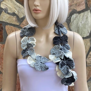 Crochet Lariat, Flower Crochet, Lariat Scarf, Black, Gray,White image 2