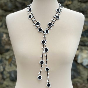 Crochet Strand Necklace, Beaded Necklace, Crochet Oya Necklace, Crochet Flower Necklace, Black-White