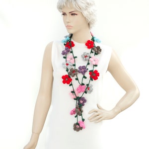 Ganchillo Lariat bufanda de flores Collar de ganchillo  Etsy