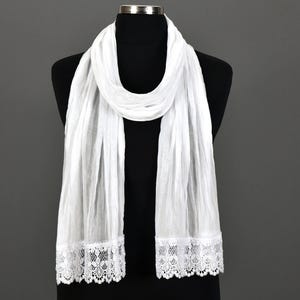 White Crinkled Cotton Scarf with Lace Trim