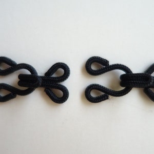 Hook and Eye Closure 