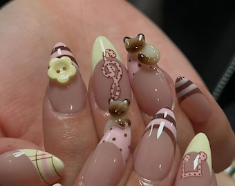 Hand-Painted Siamese Cat Musical Press-On Nails: 3D Romantic Set