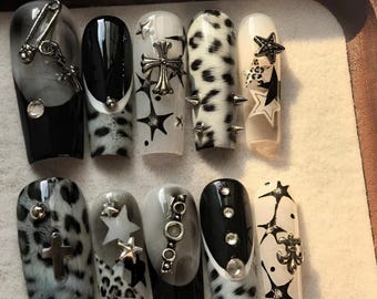 Grunge Leopard Drücken Sie auf die Nägel | 3D Chrom Kreuz & Stern Nail Art