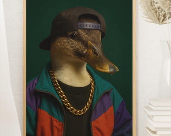 Retro Entenportrait – Hipster Tier mit Goldkette und Vintage Mantel