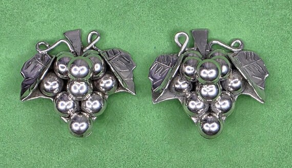 VTG Taxco (925) Sterling Silver Grape Cluster Clip-on Earrings View 3