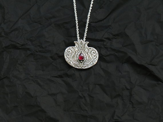13 mm Jewels Obsession 100% Armenian Charm Pendant 14K White Gold 100% Armenian Pendant 13 mm Jewels Obsession 100% Armenian Charm Pendant 14K White Gold 100% Armenian Pendant