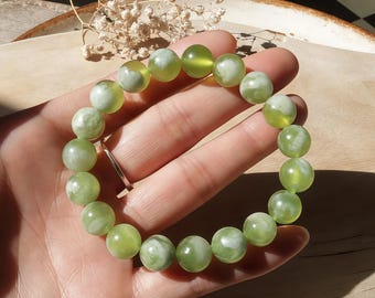 Natural Green Grape Milk Foam Jade Beaded Elastic Bracelet