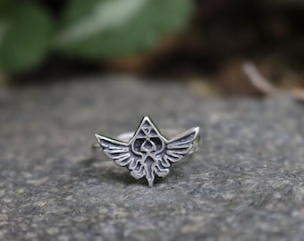 Hand-crafted Zelda Hyrule Crest 925 Sterling Silver Ring
