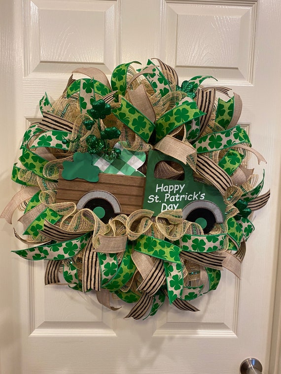 St Patrick's Day Wreath, Shamrock Wreath, Vintage Truck Wreath