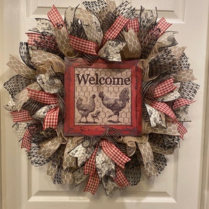 Farmhouse Wreath, Welcome Wreath, Chicken Wreath, Rooster Wreath, Red Wreath, Burlap Wreath, Everyday wreath