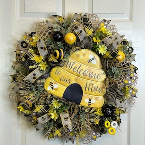 Bee Wreath, Welcome To Our Hive Bee Wreath, Bee Hive Wreath, Burlap Wreath, Door Wreath, Summer Wreath, Spring Wreath, Everyday Wreath