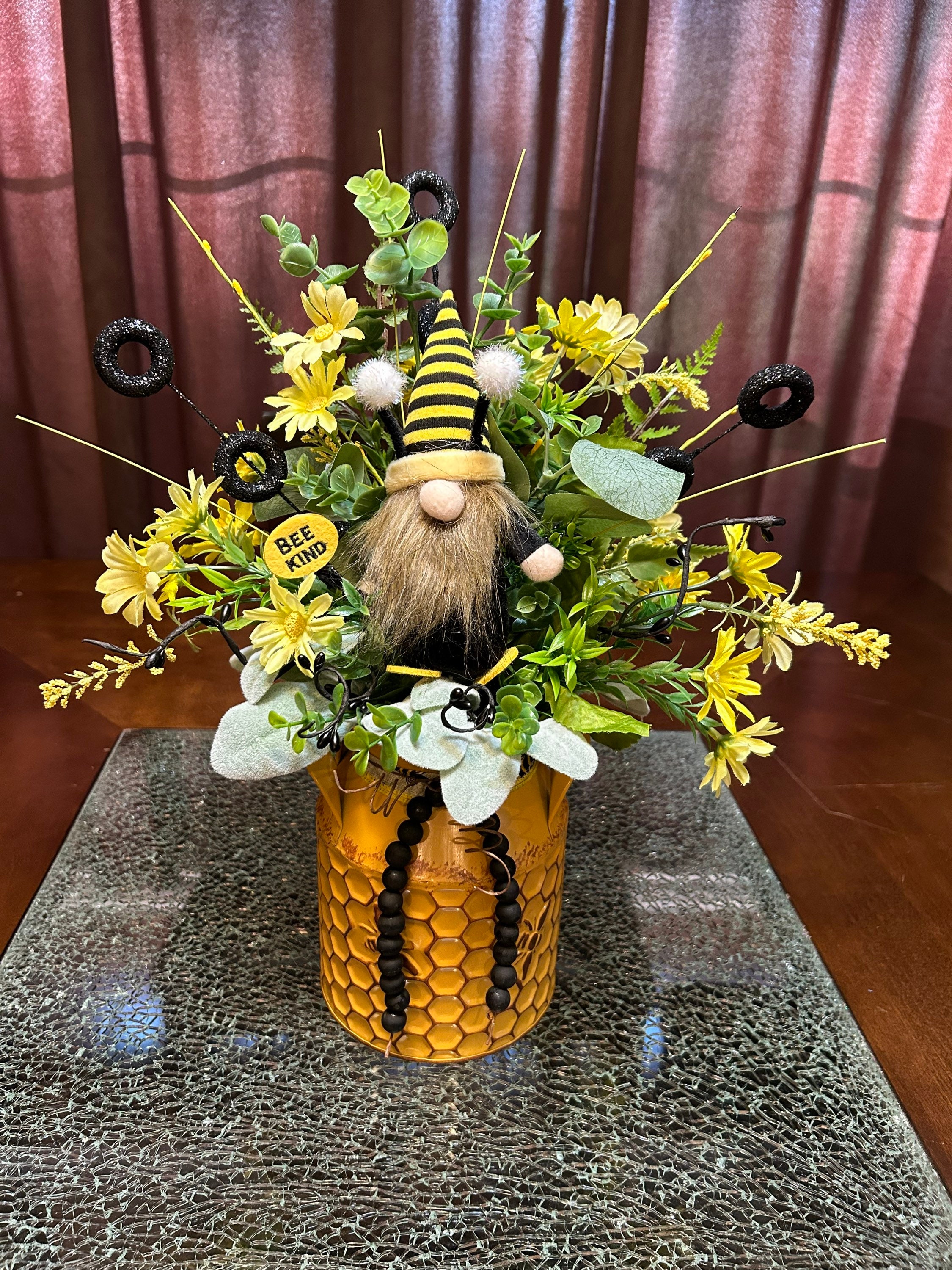 Faisichocalato 18 Pieces Bumble Bee Party Centerpieces for Honey Bee Baby Shower Decorations Table Centerpieces with Sticks Bee Birthday par