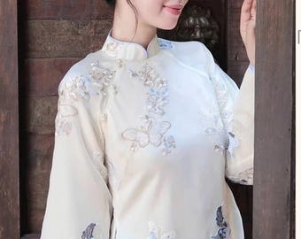 Modern Loose-Fit Ao Dai – Premium Woven Silk, Butterfly Design with Cuff Trim